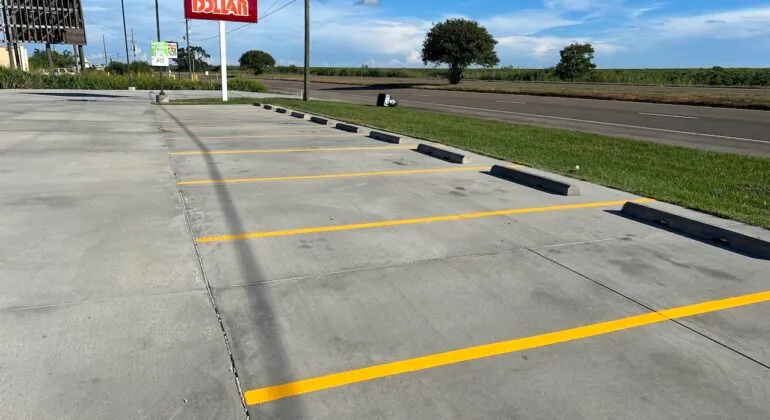 Why NOLA Parking Lot Striping Is Important For Retail Properties